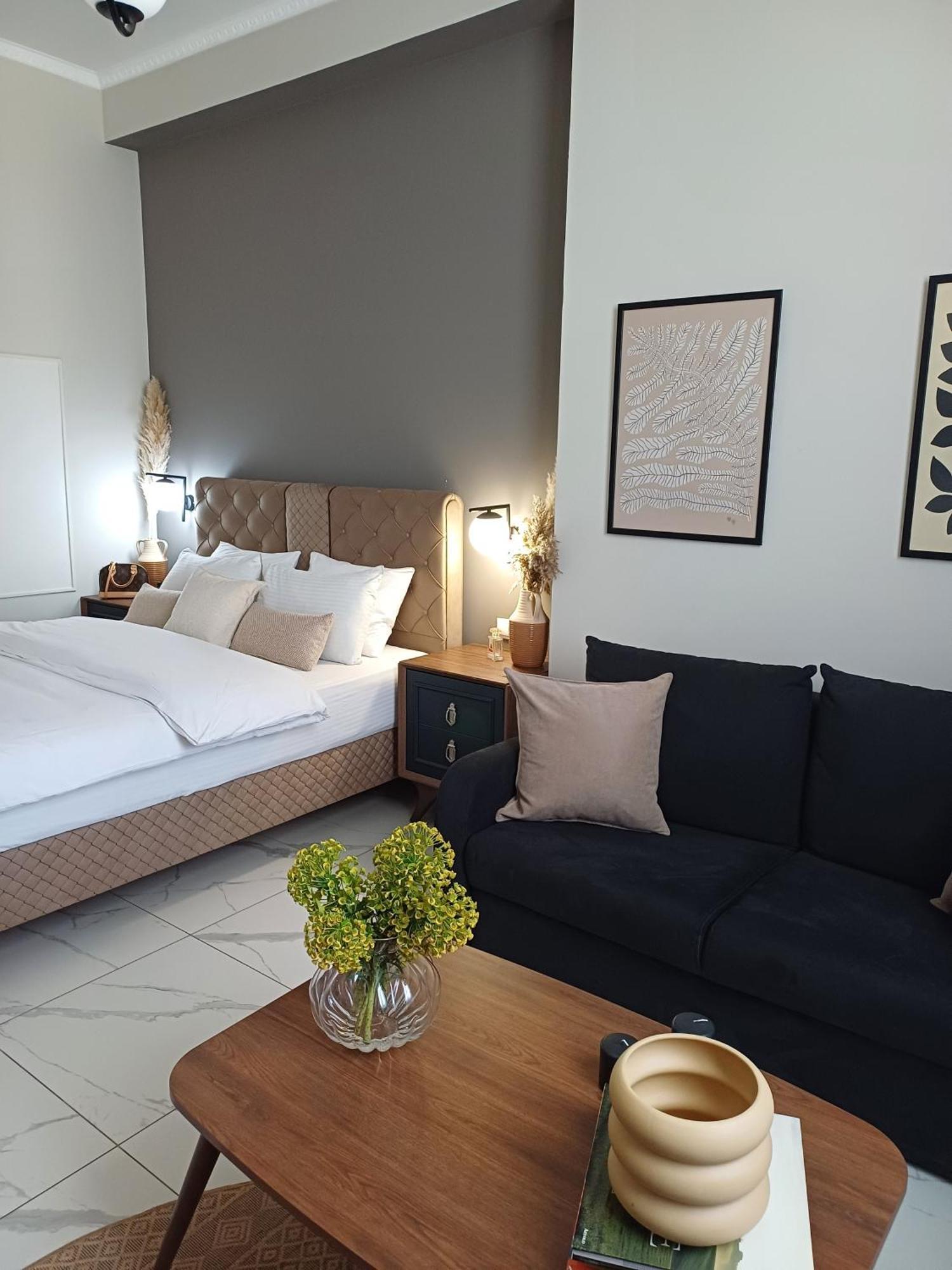 Black Onyx Comfort Suites - Timeless Design In A Heritage Building เทสซาโลนิกิ ภายนอก รูปภาพ