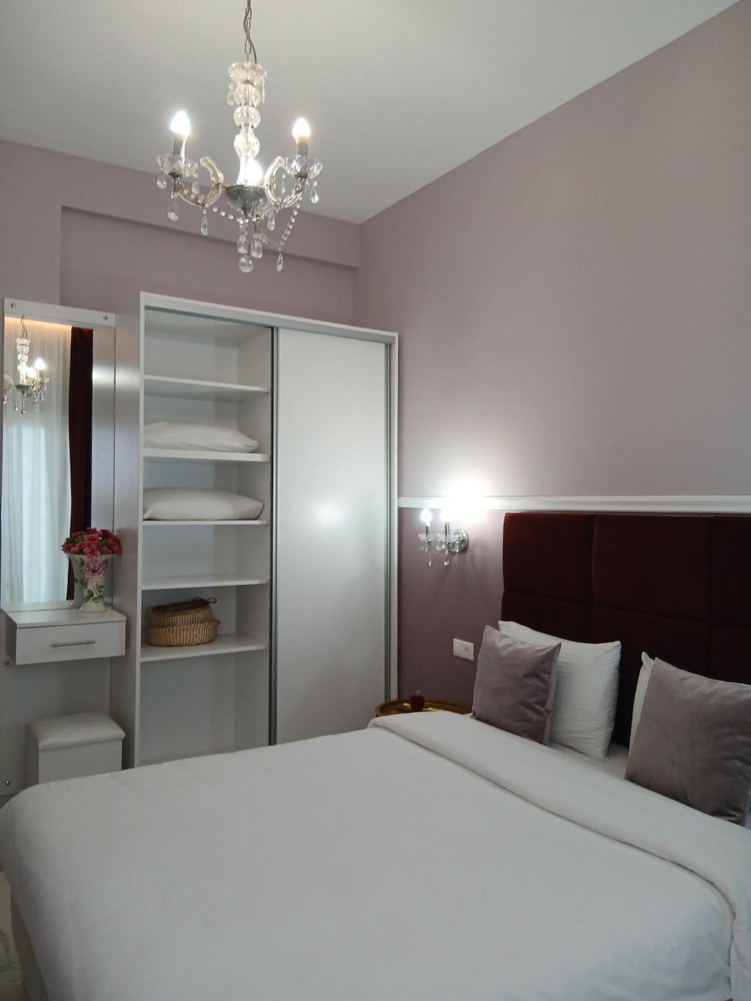 Black Onyx Comfort Suites - Timeless Design In A Heritage Building เทสซาโลนิกิ ภายนอก รูปภาพ