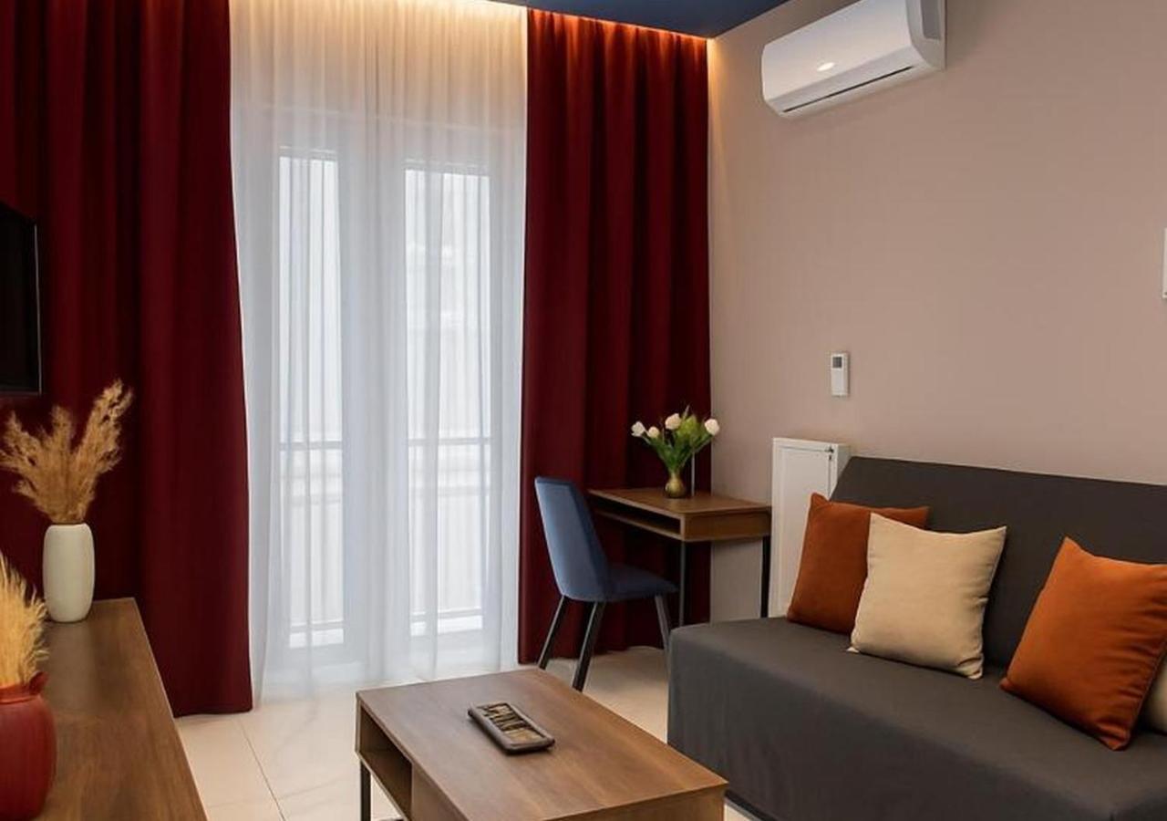Black Onyx Comfort Suites - Timeless Design In A Heritage Building เทสซาโลนิกิ ภายนอก รูปภาพ
